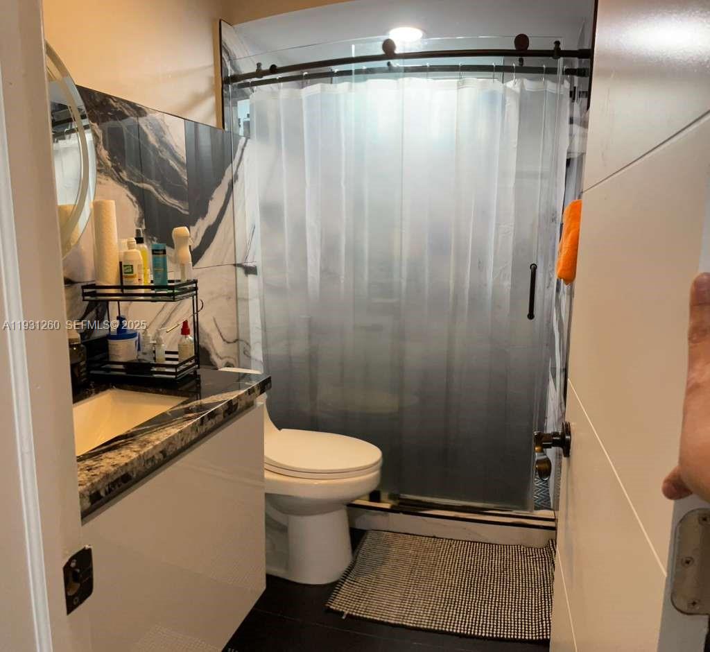 LAKESIDE SOUTH - Residential