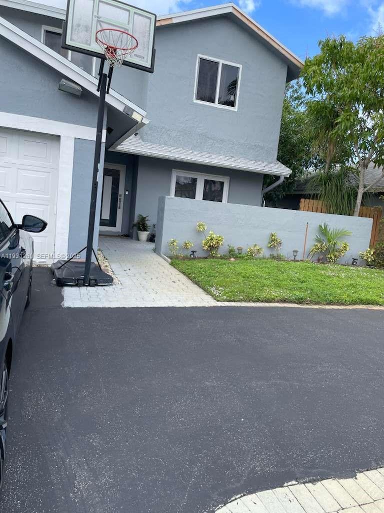 LAKESIDE SOUTH - Residential