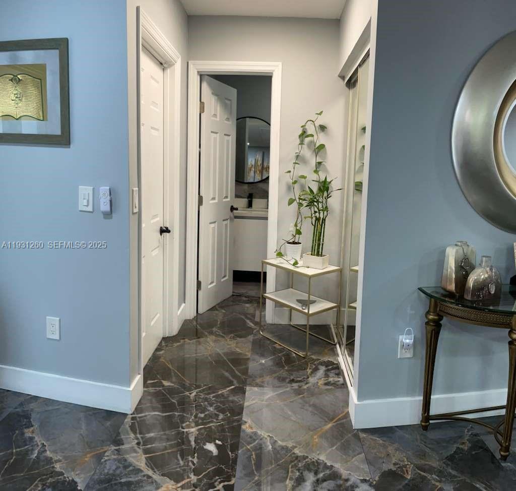 LAKESIDE SOUTH - Residential