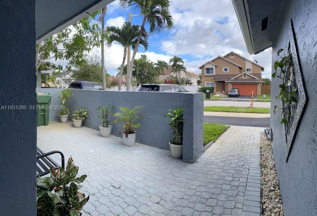 LAKESIDE SOUTH - Residential