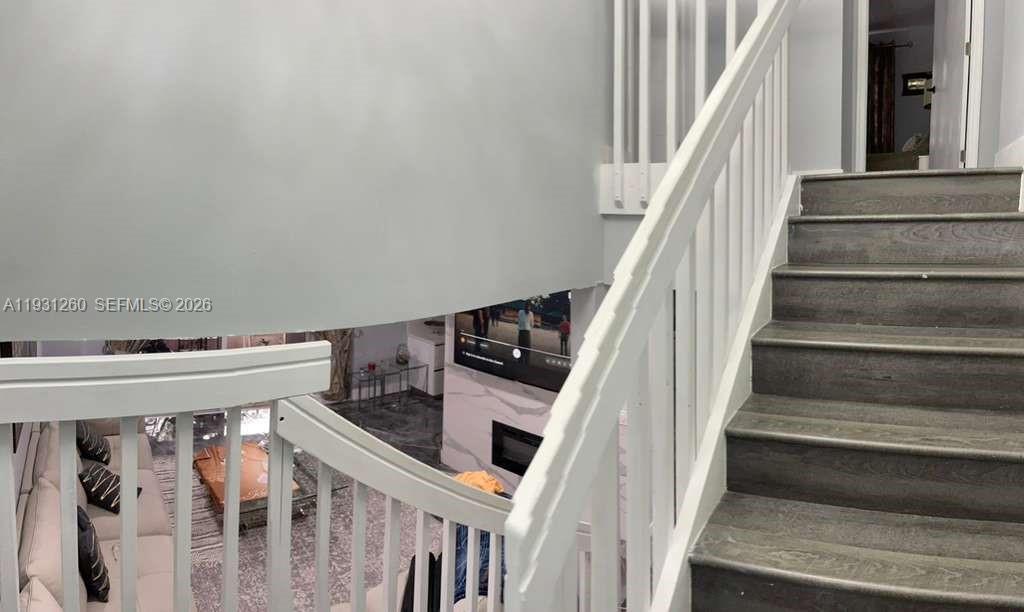 LAKESIDE SOUTH - Residential