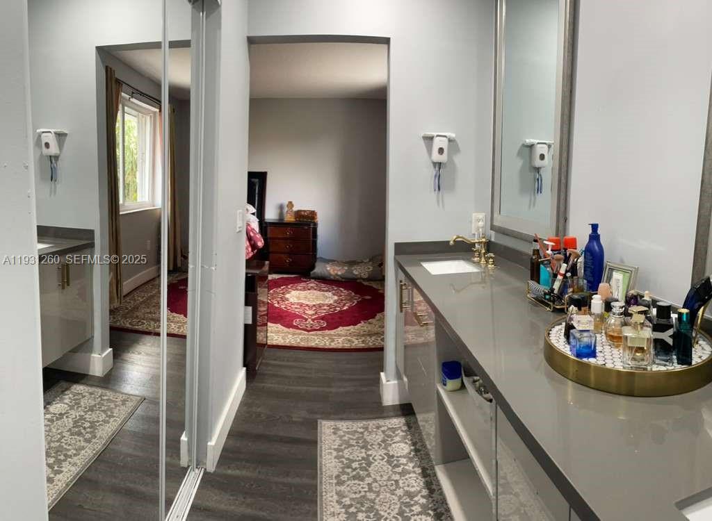 LAKESIDE SOUTH - Residential