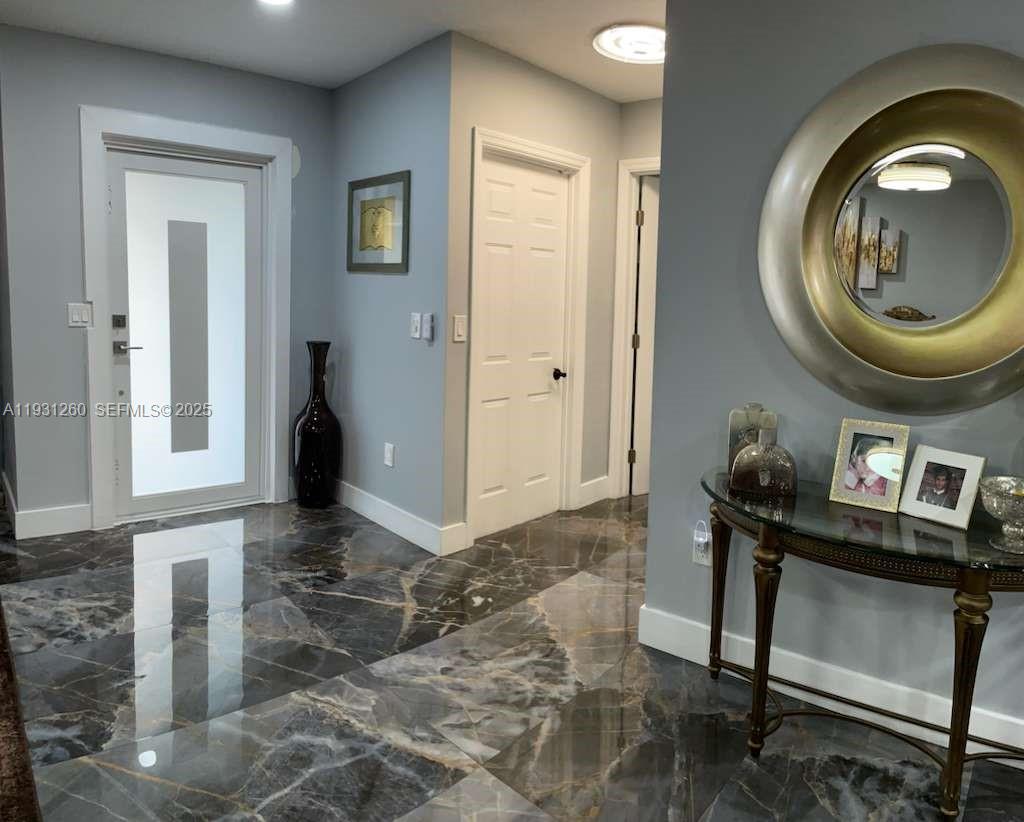 LAKESIDE SOUTH - Residential