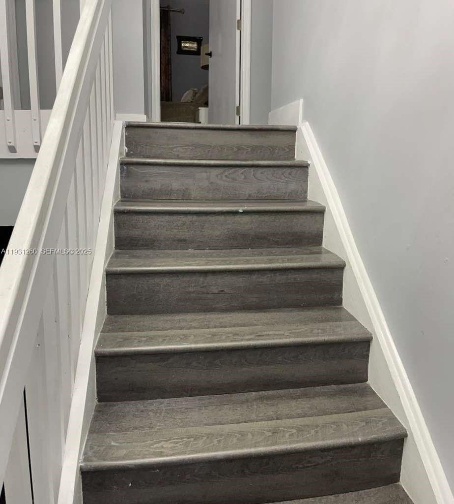 LAKESIDE SOUTH - Residential