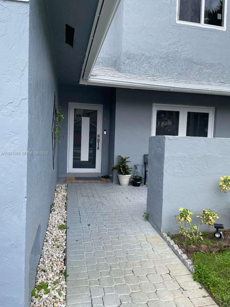 LAKESIDE SOUTH - Residential