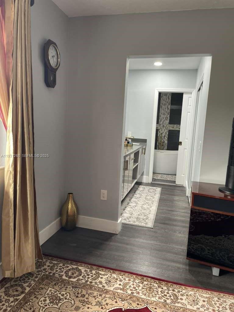 LAKESIDE SOUTH - Residential