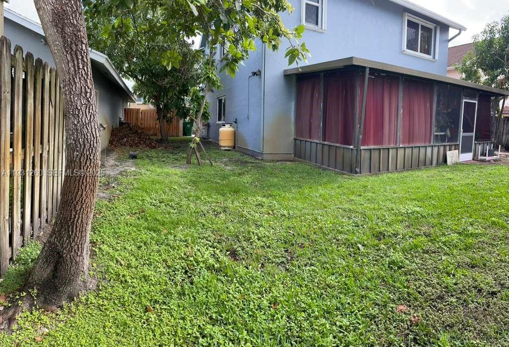 LAKESIDE SOUTH - Residential