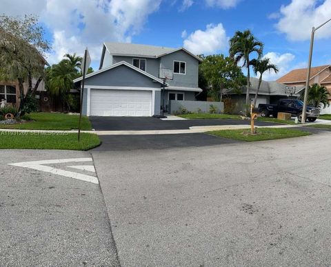 Photo of Pembroke Pines, FL 33025 (MLS # A11931260)