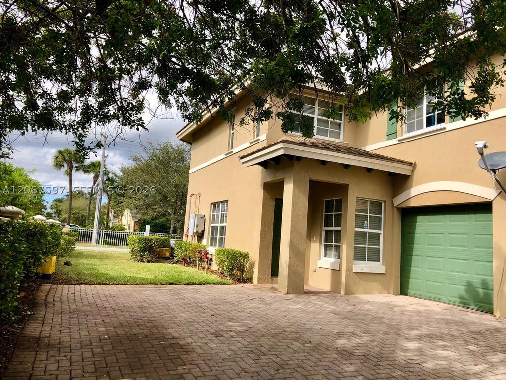 Photo of 1811 NE 5th St #1501, Boynton Beach, FL 33435 (MLS # A12067597)