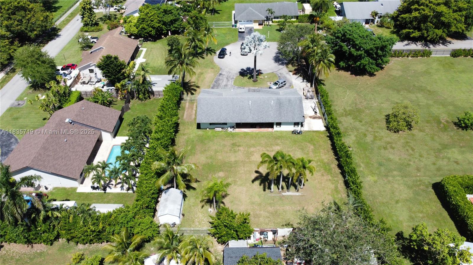 REDLANDS MANSIONS 1ST ADD - Residential