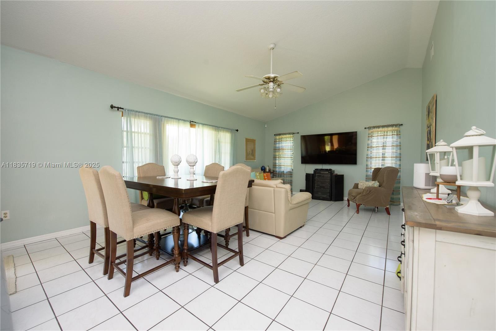 REDLANDS MANSIONS 1ST ADD - Residential