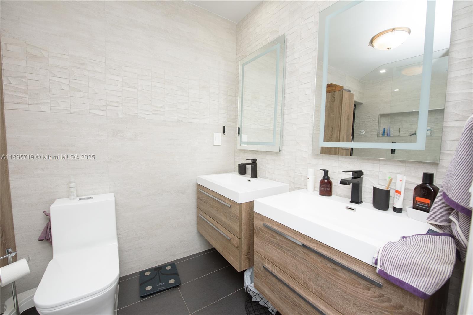 REDLANDS MANSIONS 1ST ADD - Residential