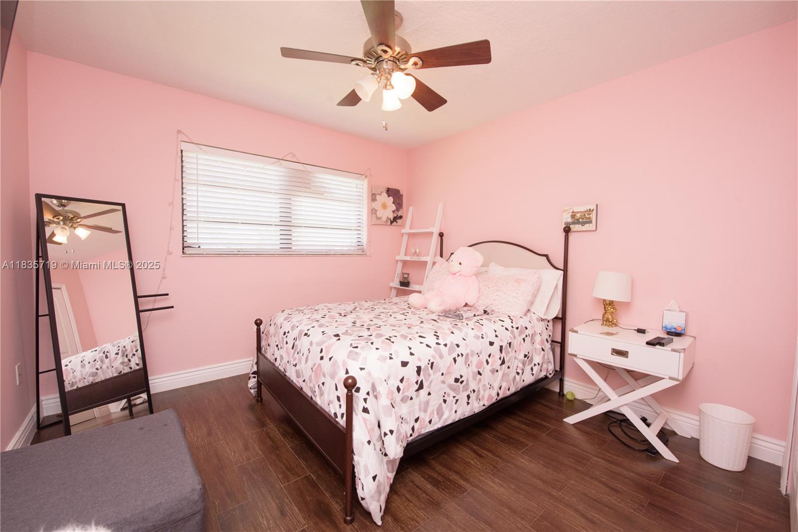 REDLANDS MANSIONS 1ST ADD - Residential