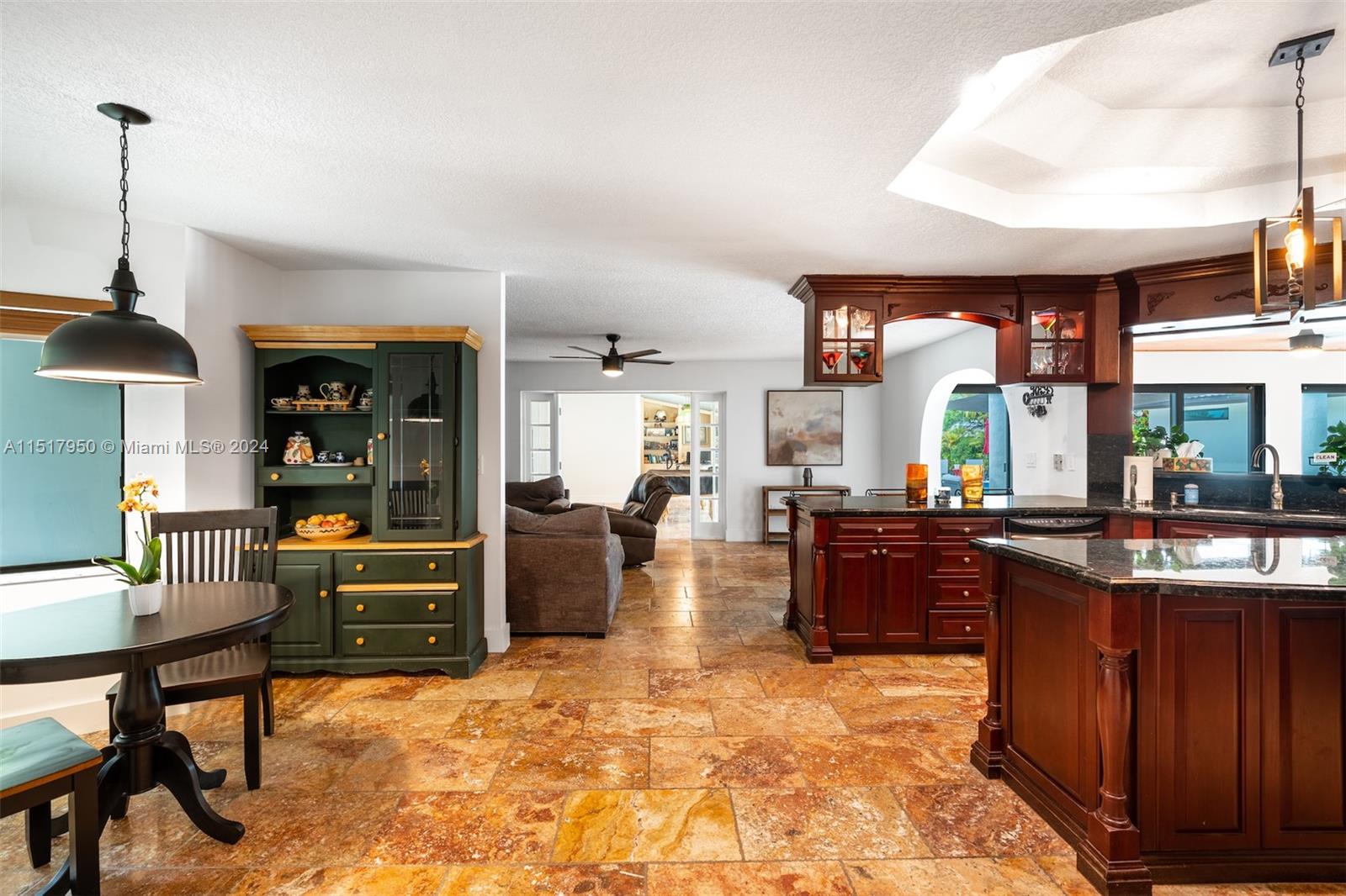 Miami, Florida 33184, United States, 8 Bedrooms Bedrooms, ,7 BathroomsBathrooms,Residential,Active,66461