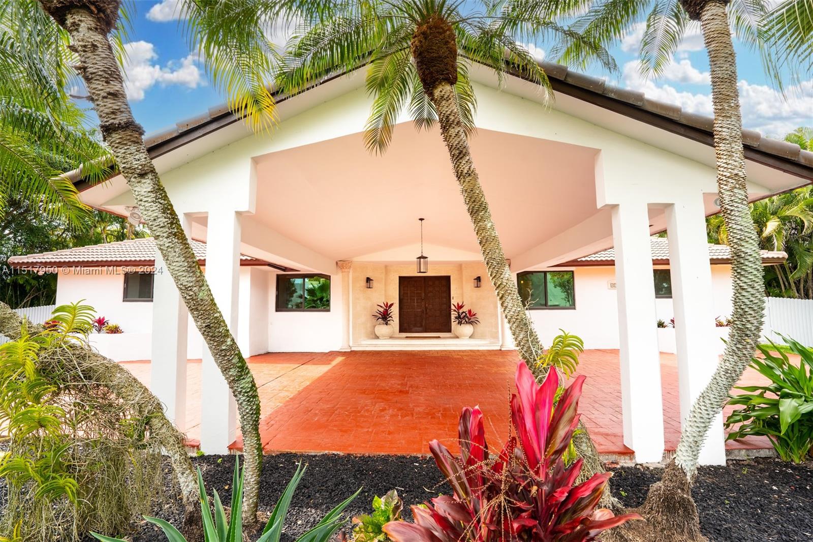 Miami, Florida 33184, United States, 8 Bedrooms Bedrooms, ,7 BathroomsBathrooms,Residential,Active,66461