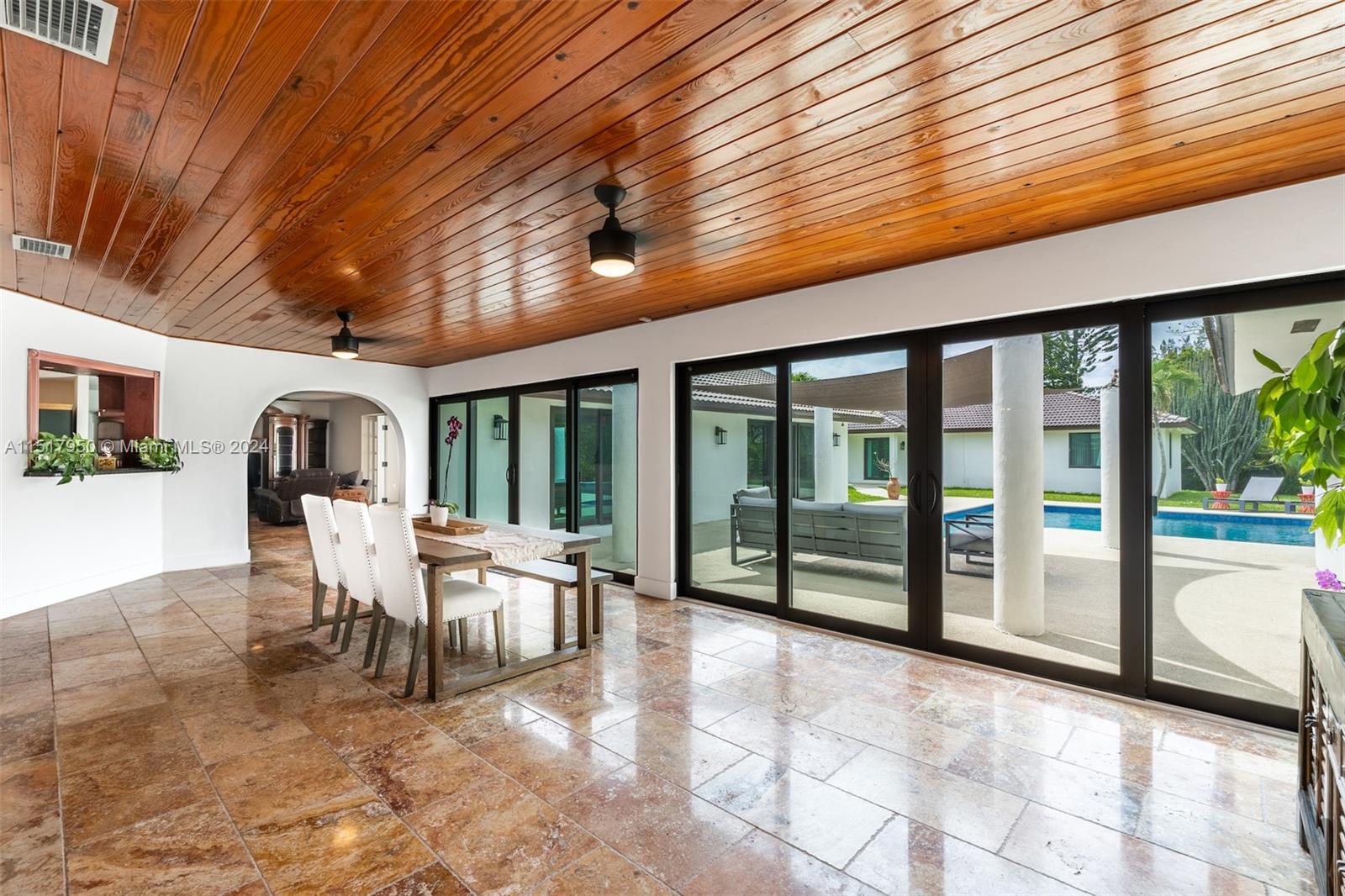 Miami, Florida 33184, United States, 8 Bedrooms Bedrooms, ,7 BathroomsBathrooms,Residential,Active,66461