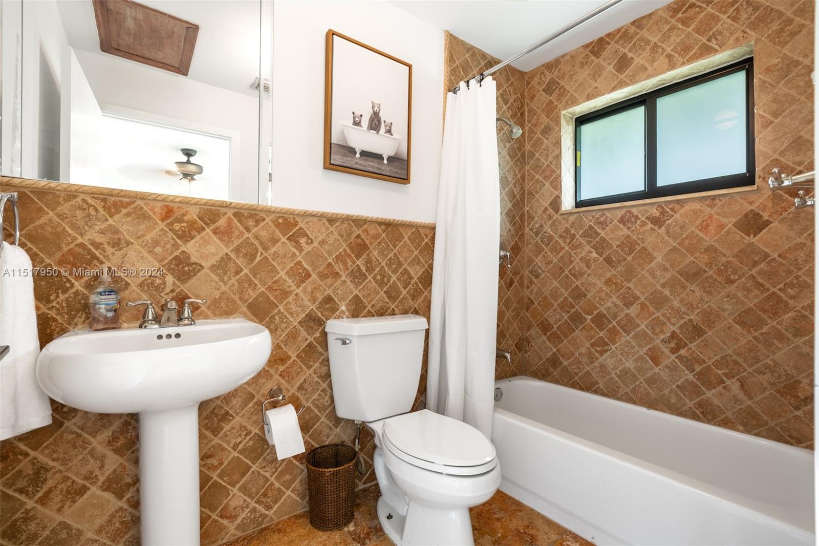 Miami, Florida 33184, United States, 8 Bedrooms Bedrooms, ,7 BathroomsBathrooms,Residential,Active,66461