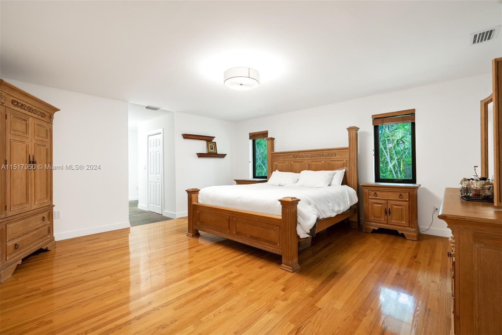 Miami, Florida 33184, United States, 8 Bedrooms Bedrooms, ,7 BathroomsBathrooms,Residential,Active,66461