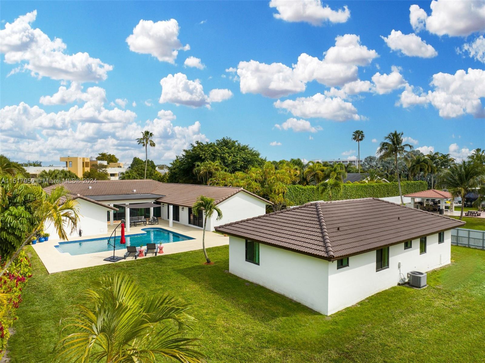 Miami, Florida 33184, United States, 8 Bedrooms Bedrooms, ,7 BathroomsBathrooms,Residential,Active,66461