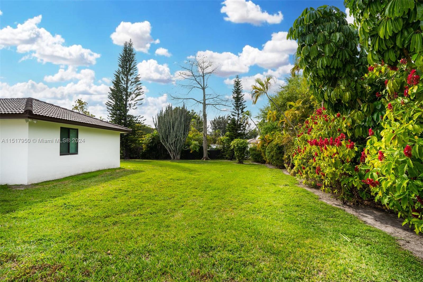 Miami, Florida 33184, United States, 8 Bedrooms Bedrooms, ,7 BathroomsBathrooms,Residential,Active,66461