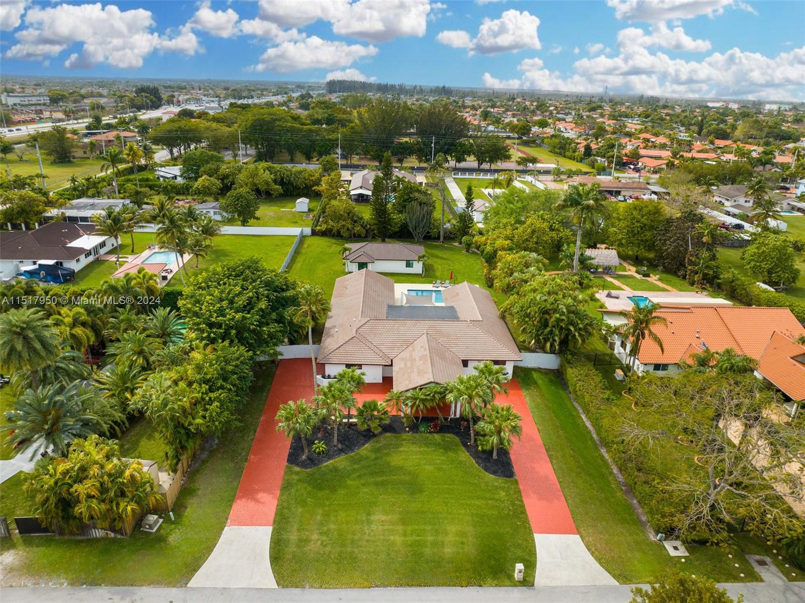 Miami, Florida 33184, United States, 8 Bedrooms Bedrooms, ,7 BathroomsBathrooms,Residential,Active,66461