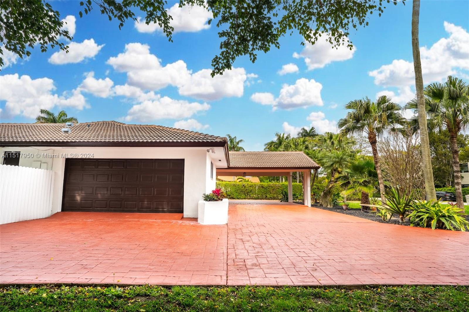 Miami, Florida 33184, United States, 8 Bedrooms Bedrooms, ,7 BathroomsBathrooms,Residential,Active,66461