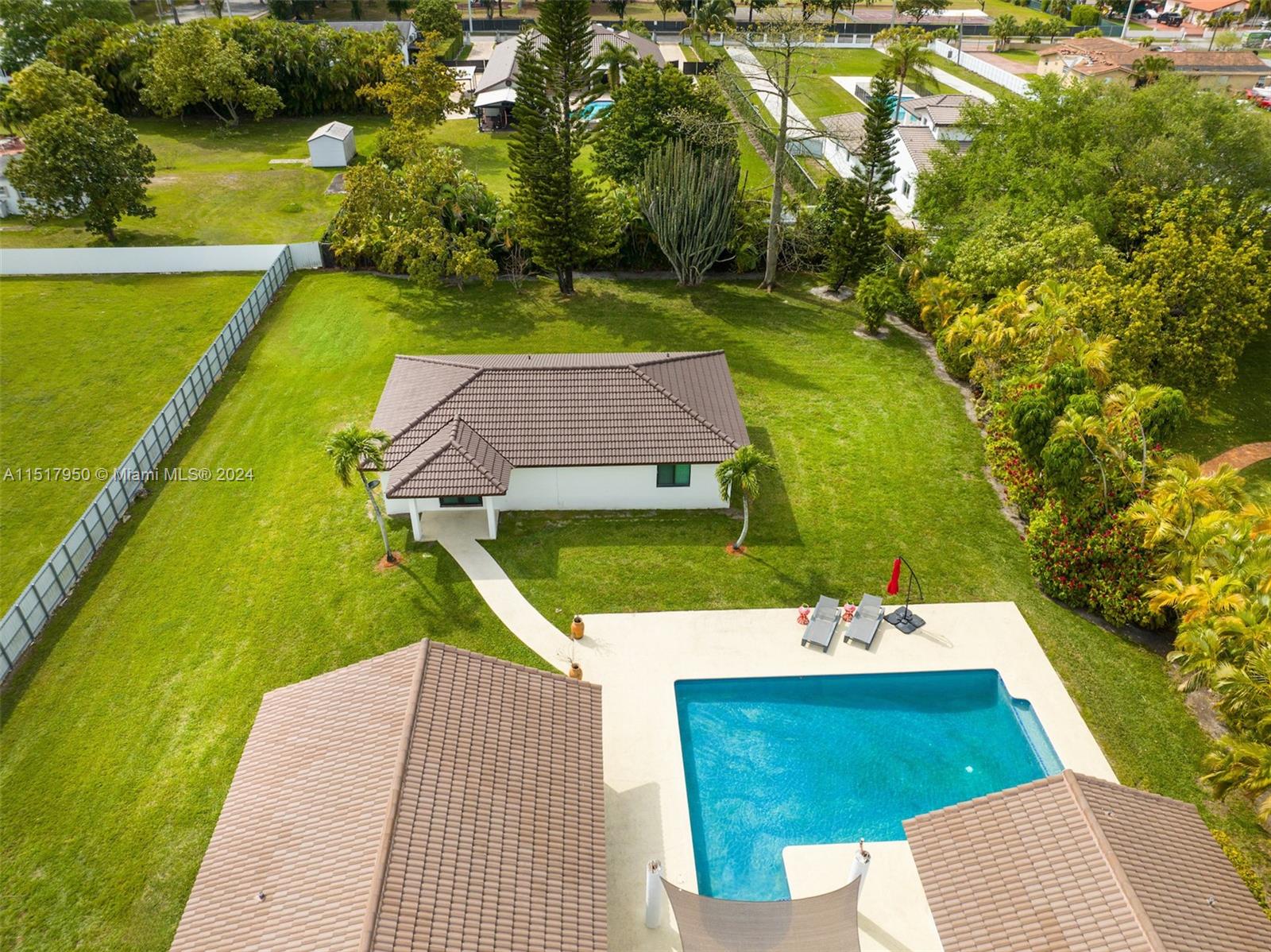 Miami, Florida 33184, United States, 8 Bedrooms Bedrooms, ,7 BathroomsBathrooms,Residential,Active,66461