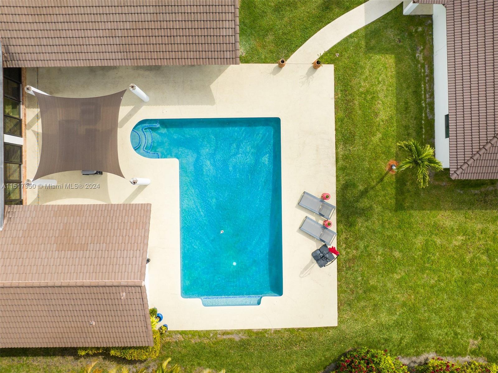 Miami, Florida 33184, United States, 8 Bedrooms Bedrooms, ,7 BathroomsBathrooms,Residential,Active,66461