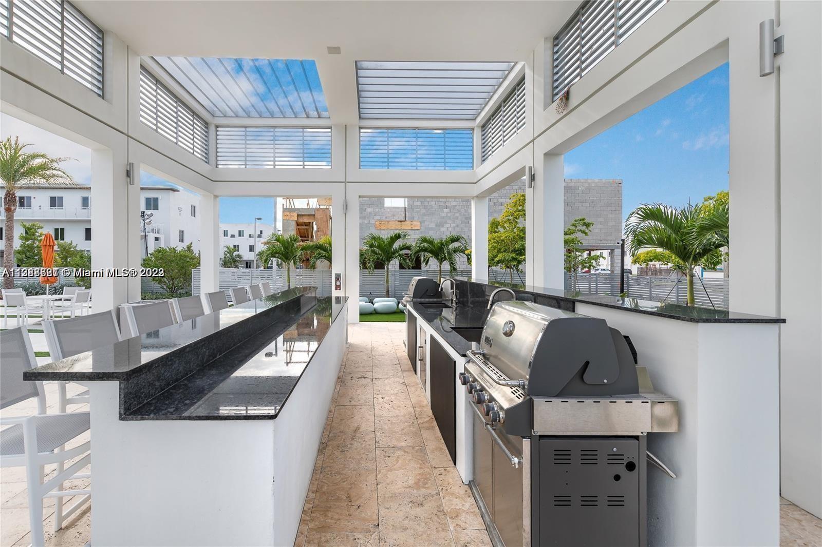 Beautiful studio at Landmark, marble floors throughout, big closet an full bathroom. Washer and Dryer inside the unit. Water, electricity and wifi are included in the monthly rent. Available June 23rd.