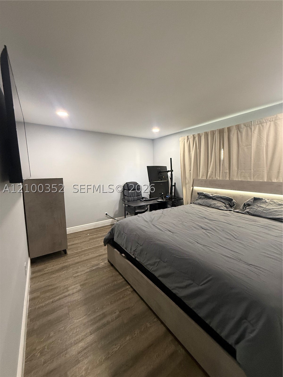 View photos, virtual tours, details... 610 SE 2nd Ave L4