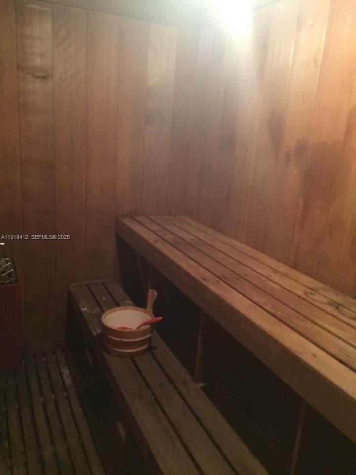 DESOTO PARK NORTH CONDO - Residential Lease