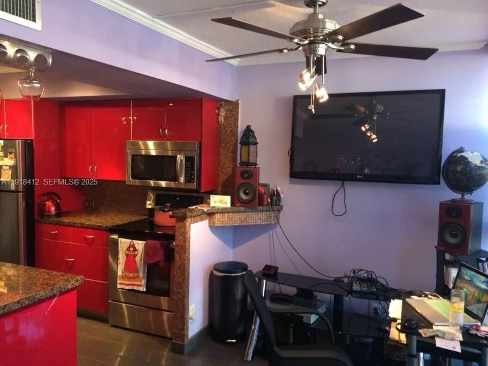 DESOTO PARK NORTH CONDO - Residential Lease