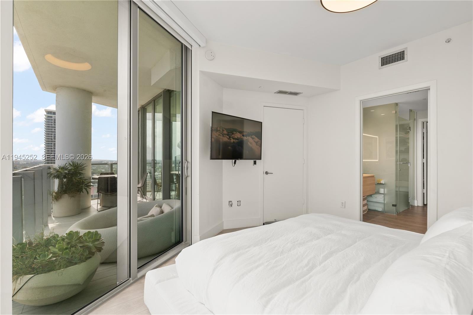 BISCAYNE BEACH CONDO - Residential