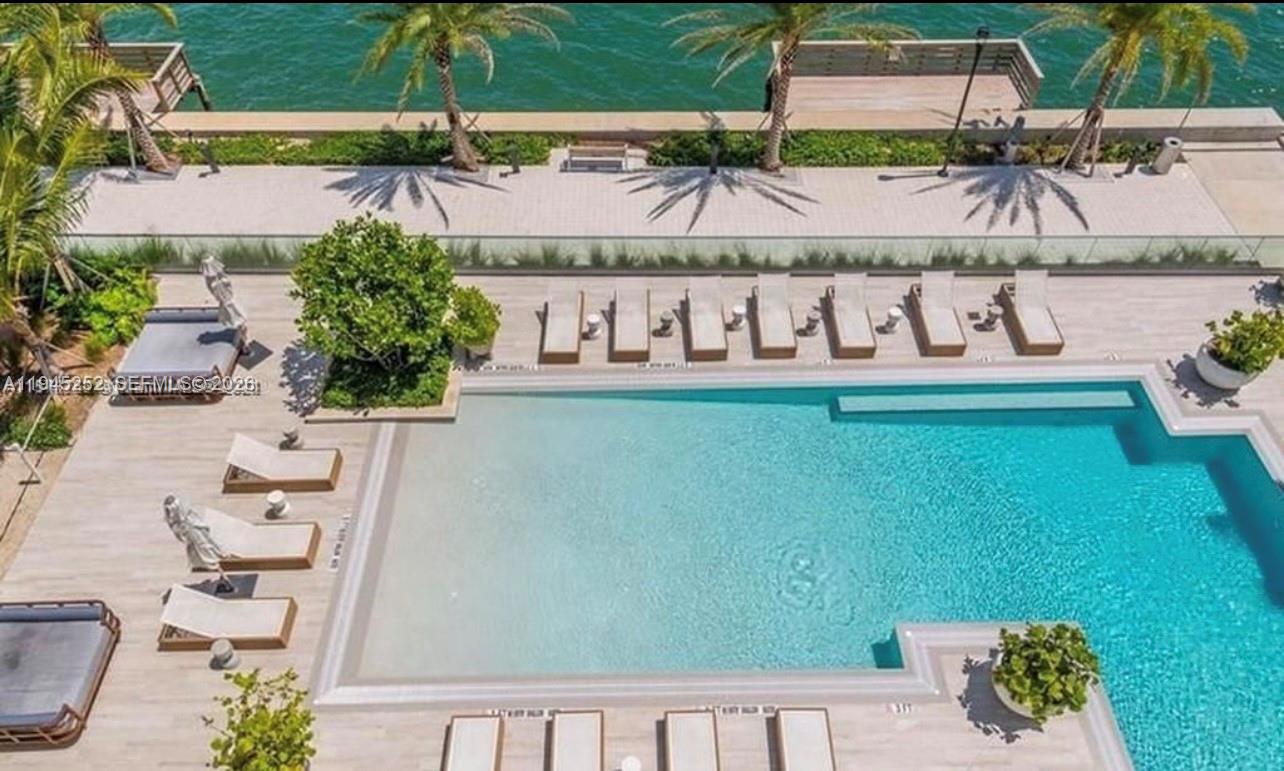 BISCAYNE BEACH CONDO - Residential