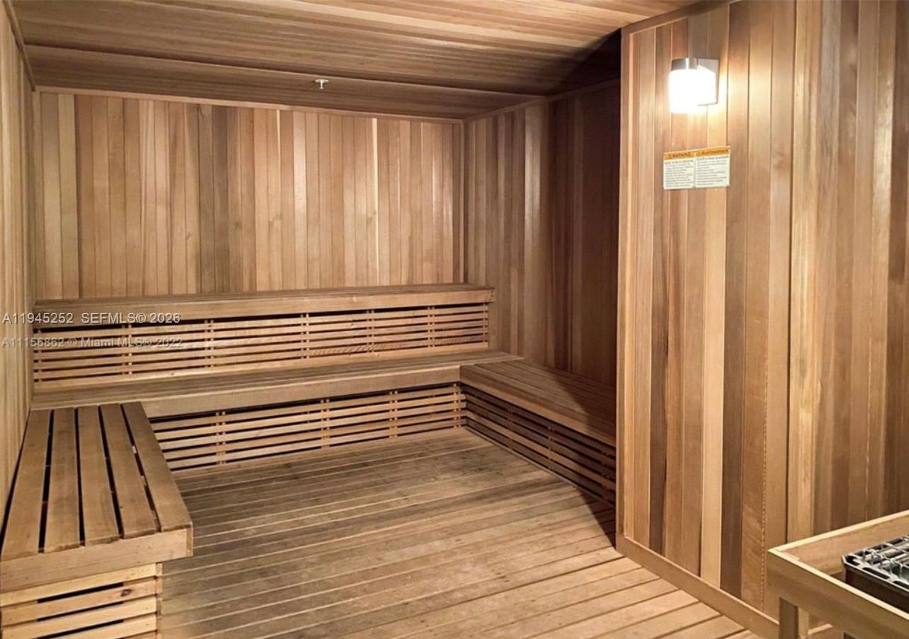 BISCAYNE BEACH CONDO - Residential