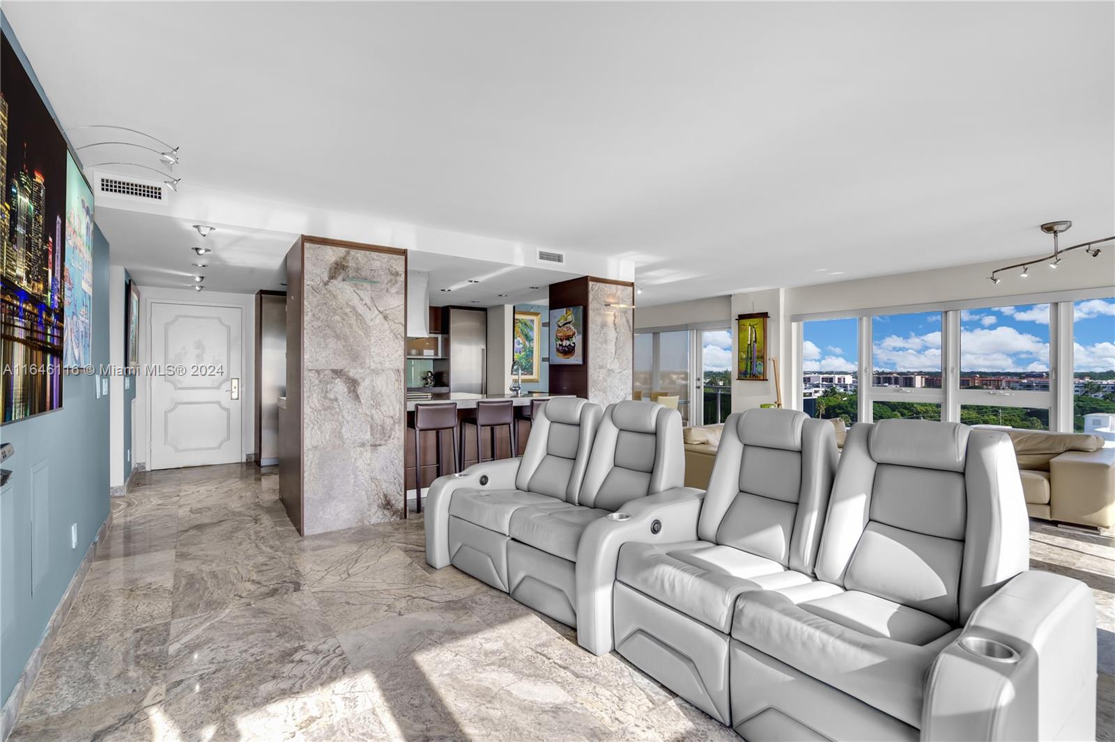 OCEAN REEF TOWERS INC CON - Residential