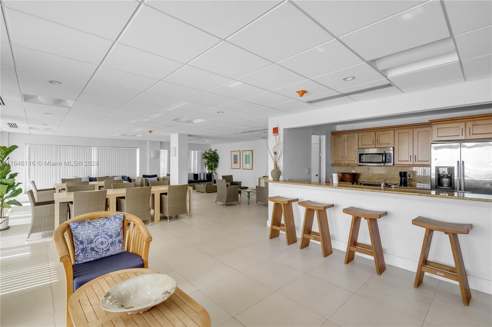 OCEAN REEF TOWERS INC CON - Residential