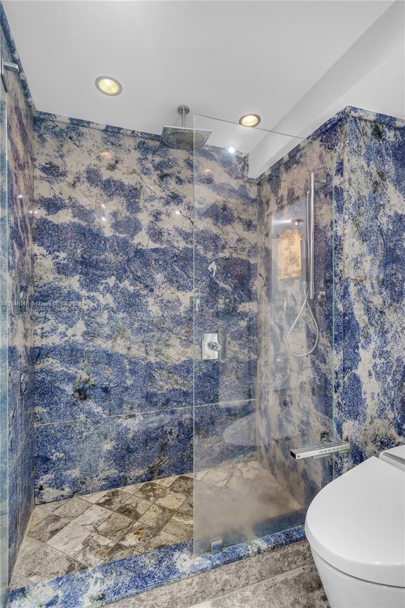 OCEAN REEF TOWERS INC CON - Residential