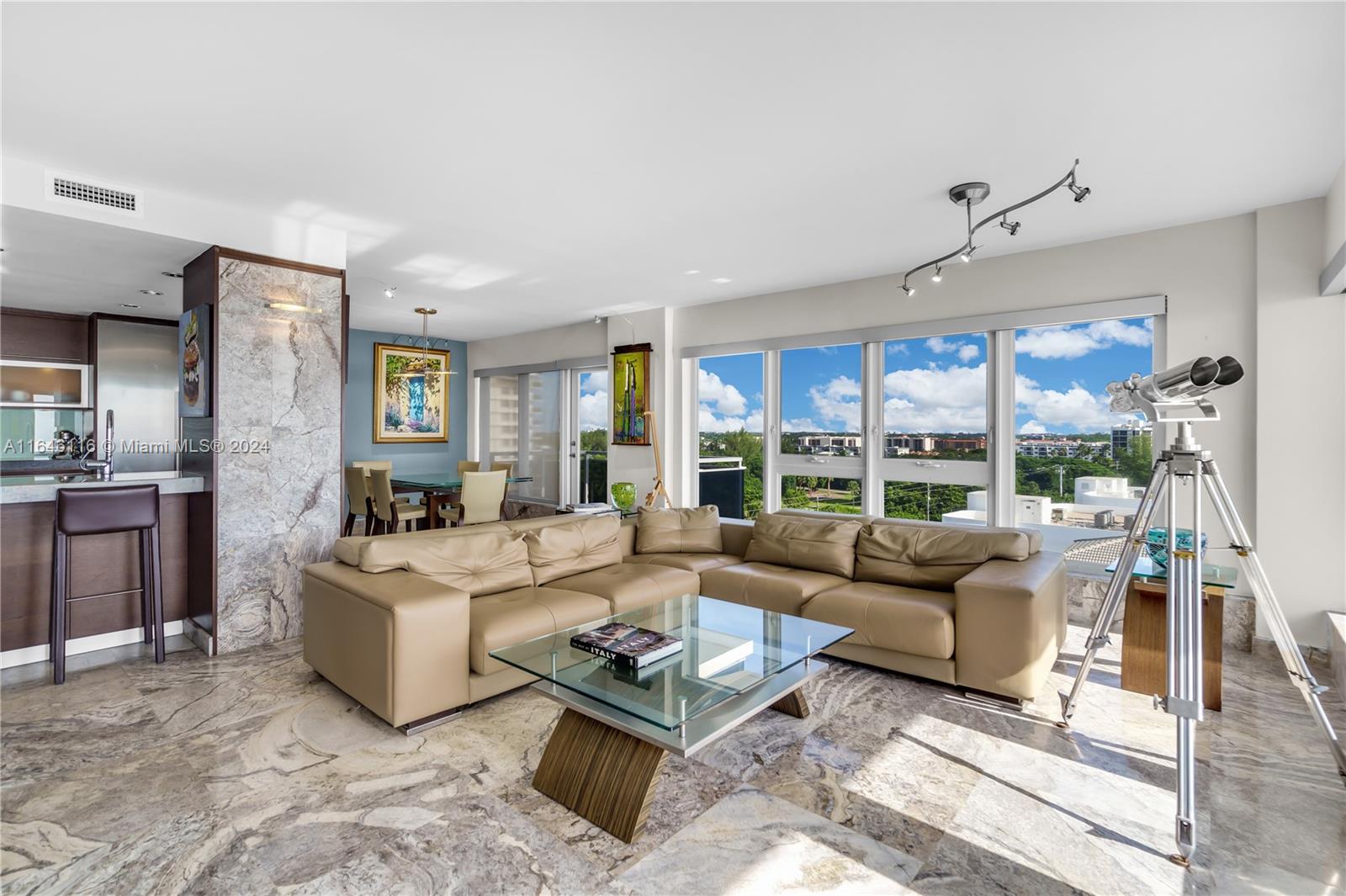 OCEAN REEF TOWERS INC CON - Residential