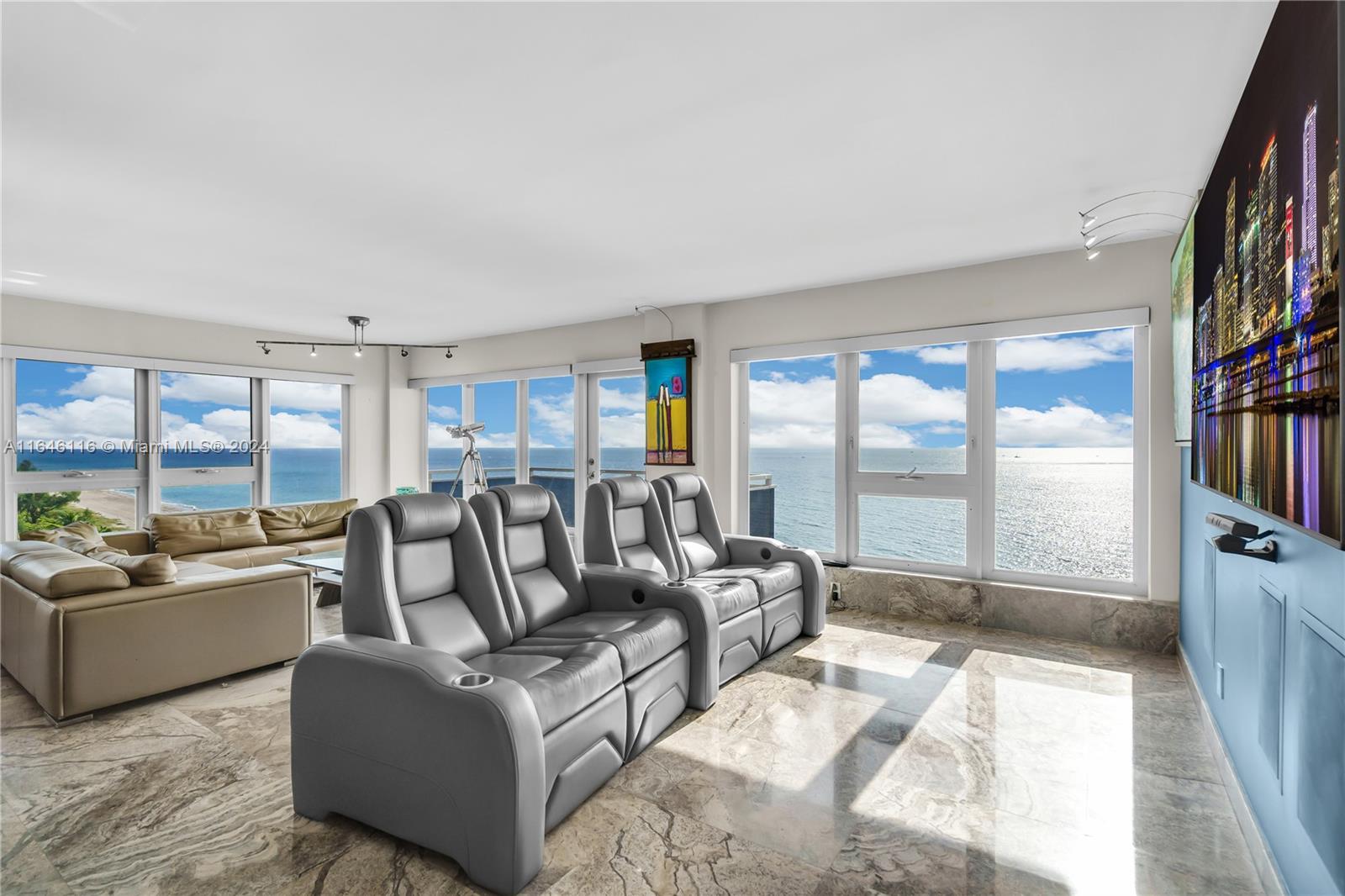 OCEAN REEF TOWERS INC CON - Residential