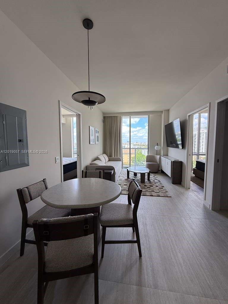 DOMUS FLATS - Residential