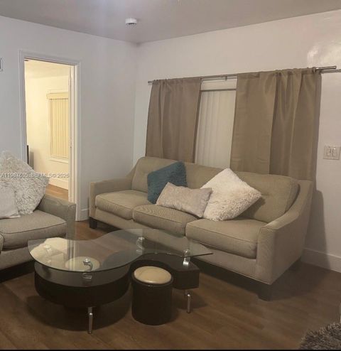 2354 NW 93rd Ter Miami FL 33147