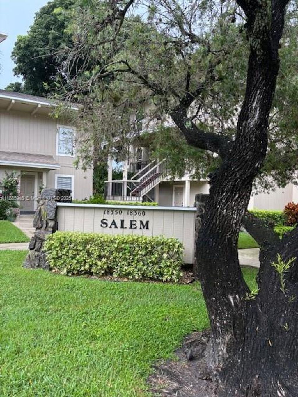 Photo of 18350 SE Wood Haven Ln #I, Jupiter, FL 33469 (MLS # A11885946)