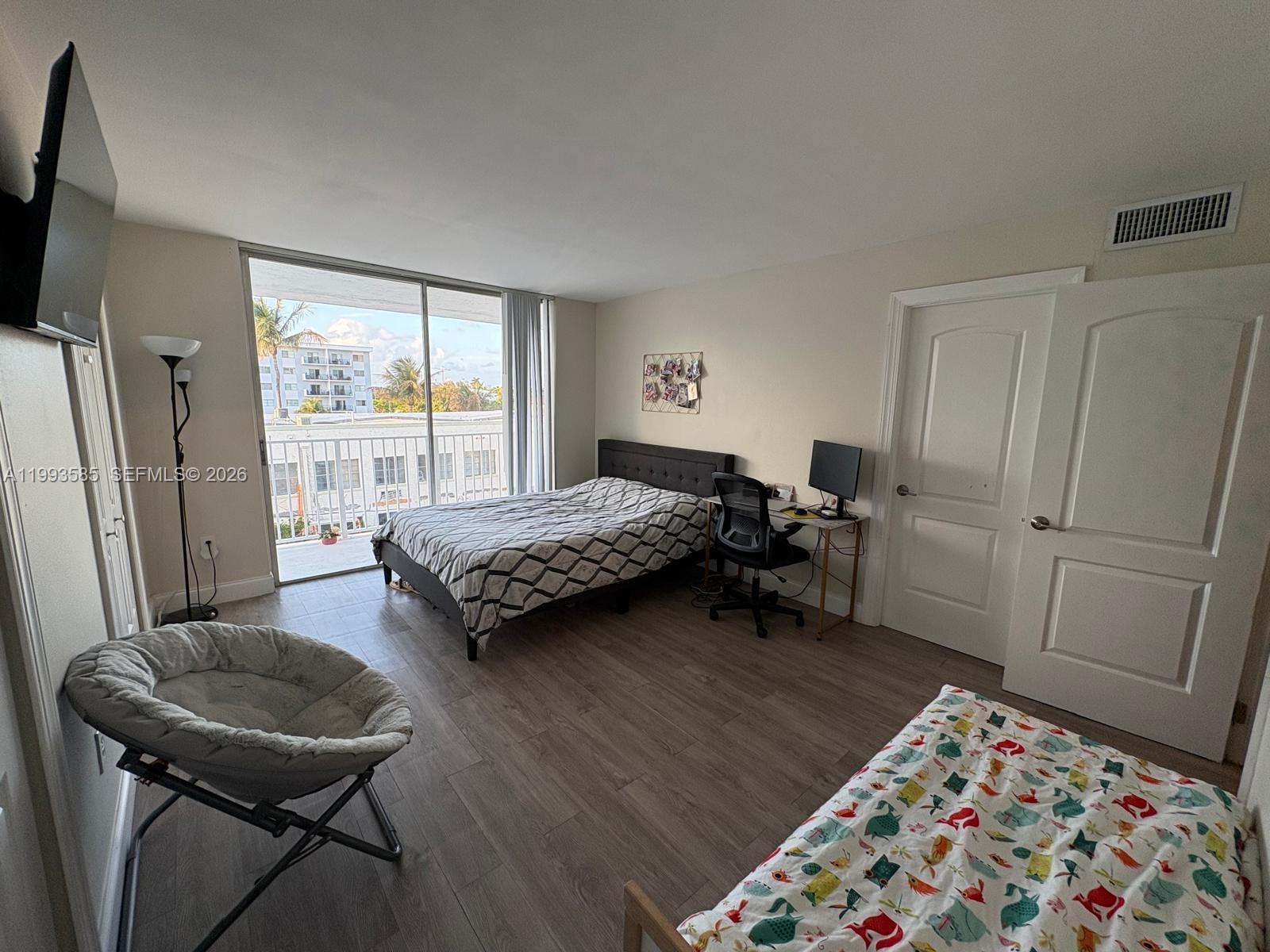 MICHIGAN WEST CONDO - Residential