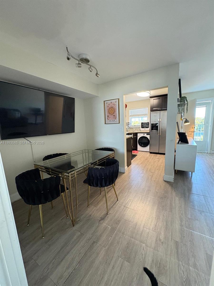 MICHIGAN WEST CONDO - Residential