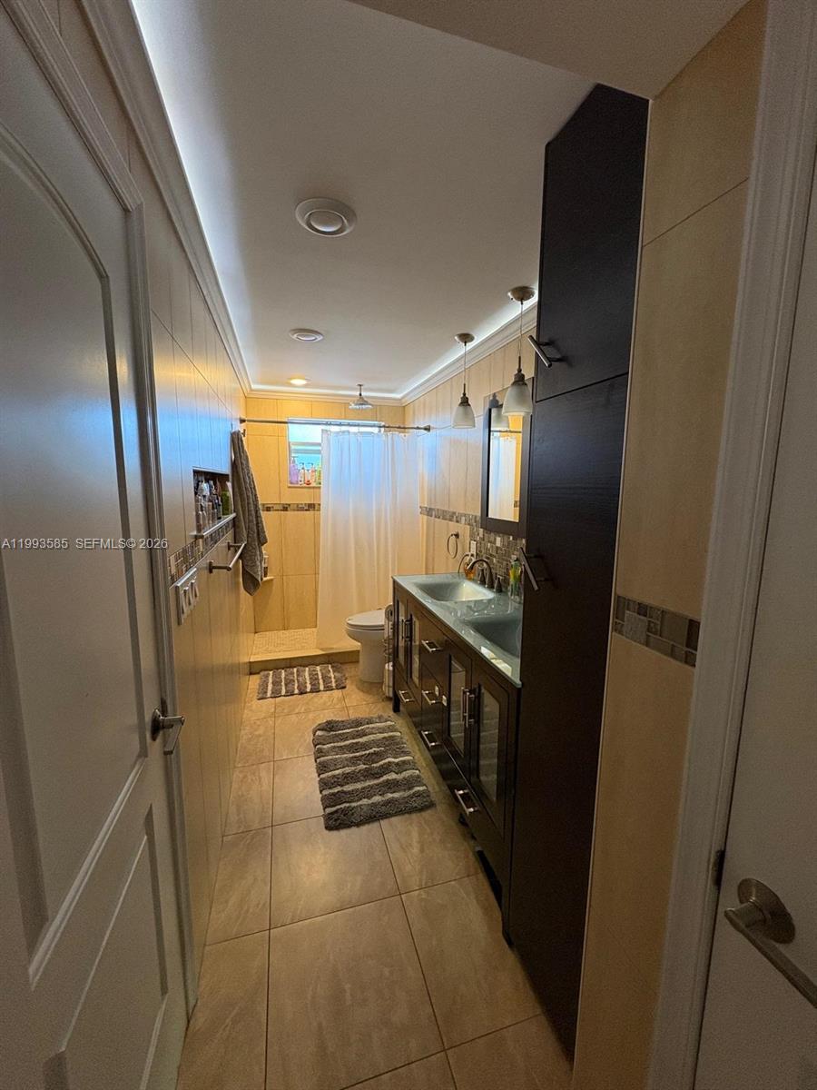 MICHIGAN WEST CONDO - Residential