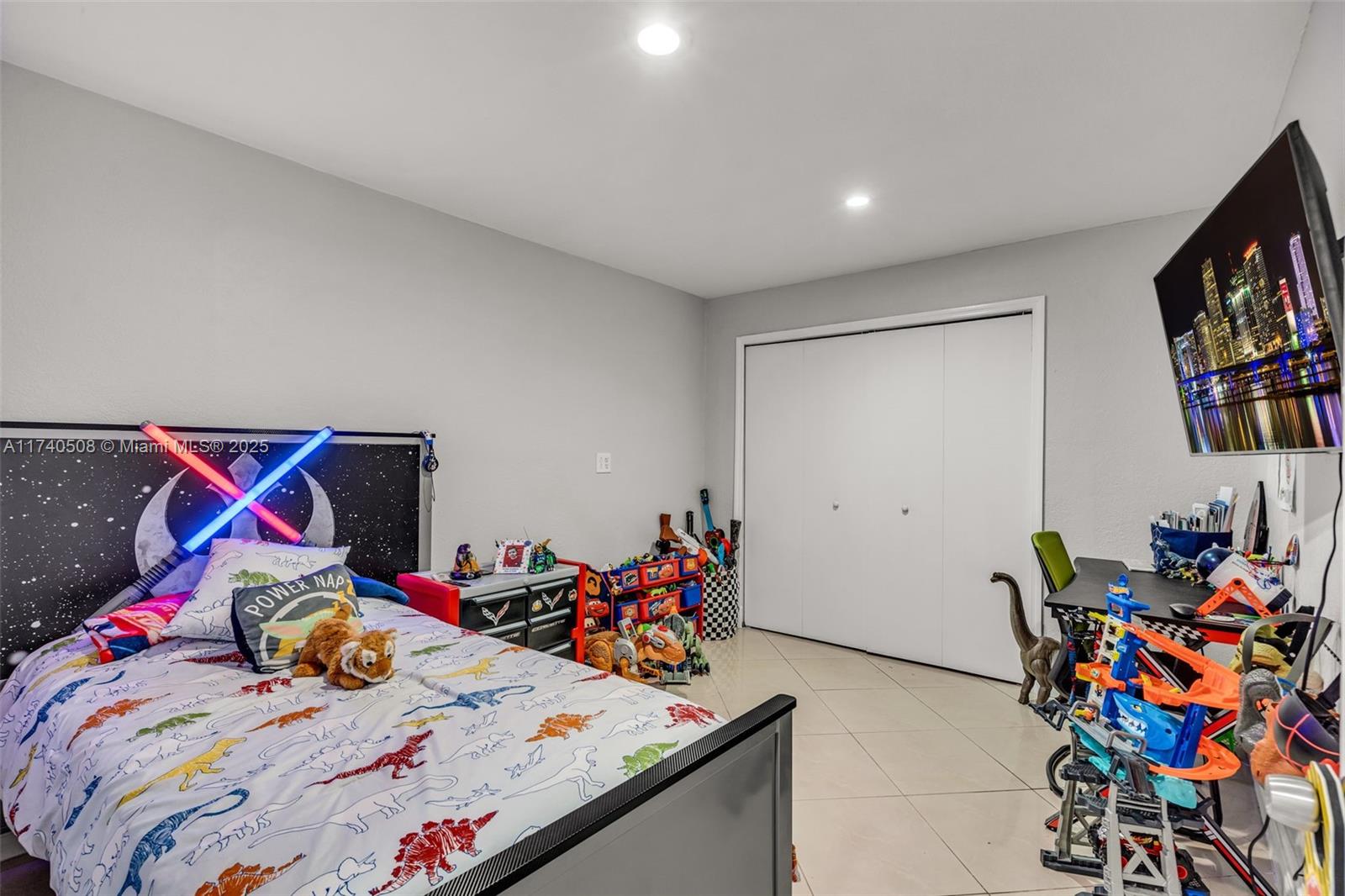 UNIV PARK EAST SEC 2 - Residential