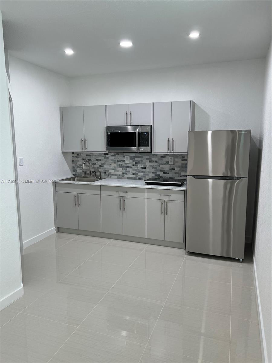UNIV PARK EAST SEC 2 - Residential