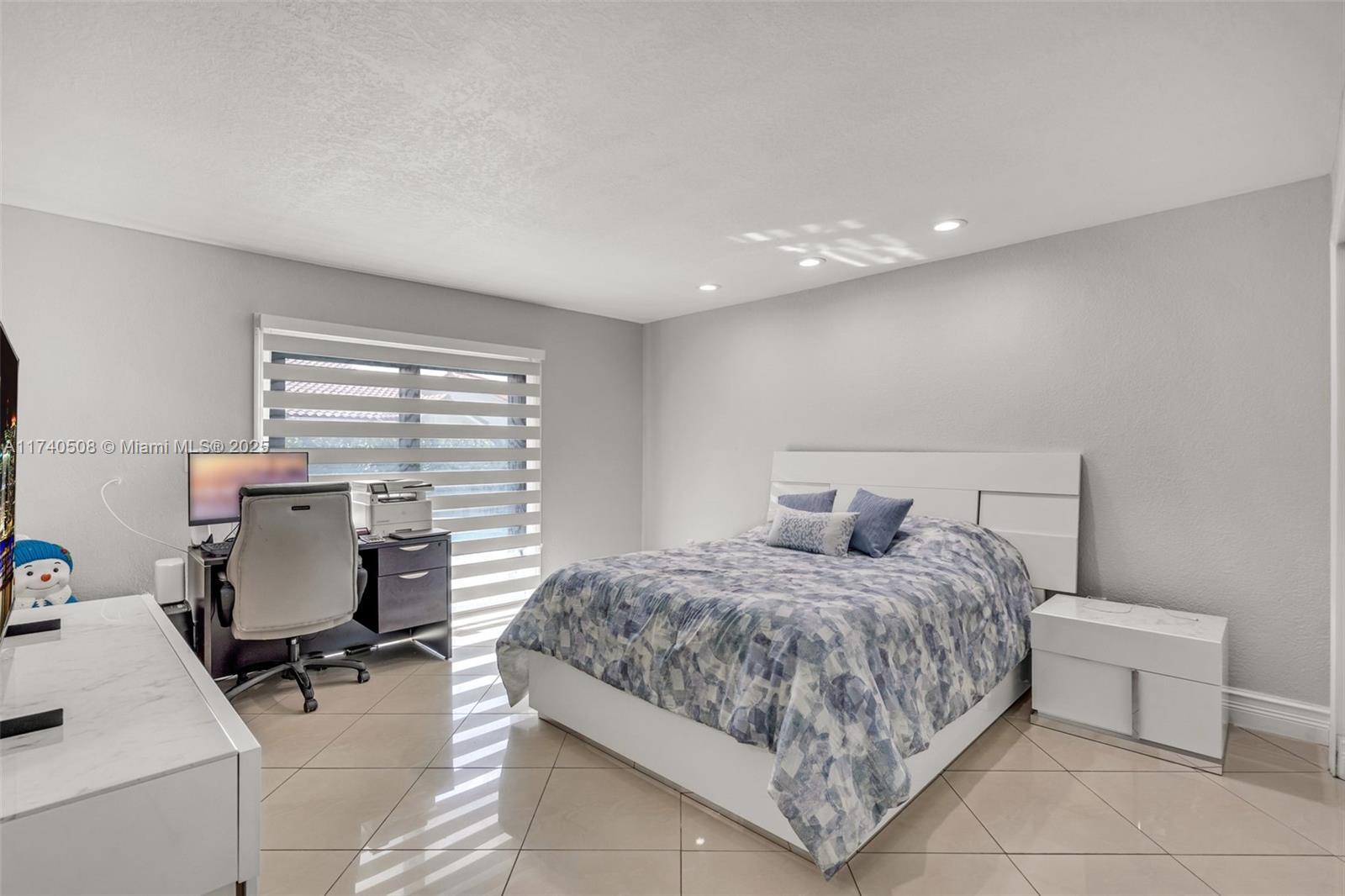 UNIV PARK EAST SEC 2 - Residential