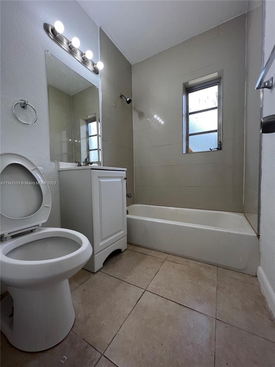 RICHMOND HEIGHTS - Residential Lease